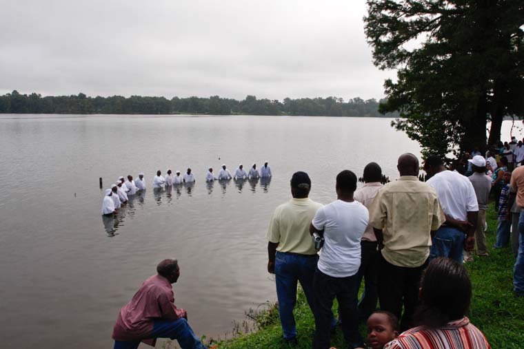 Ζιμπάμπουε: 6 παιδιά πέθαναν κατά την διάρκεια βάπτισής τους